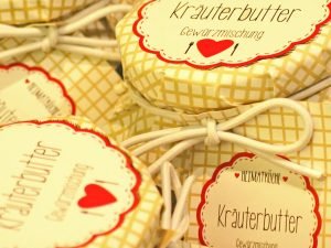 how can i successfully grow plants in containers without drainage