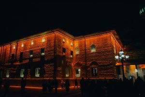 how can i create a relaxing and inviting outdoor lounge area