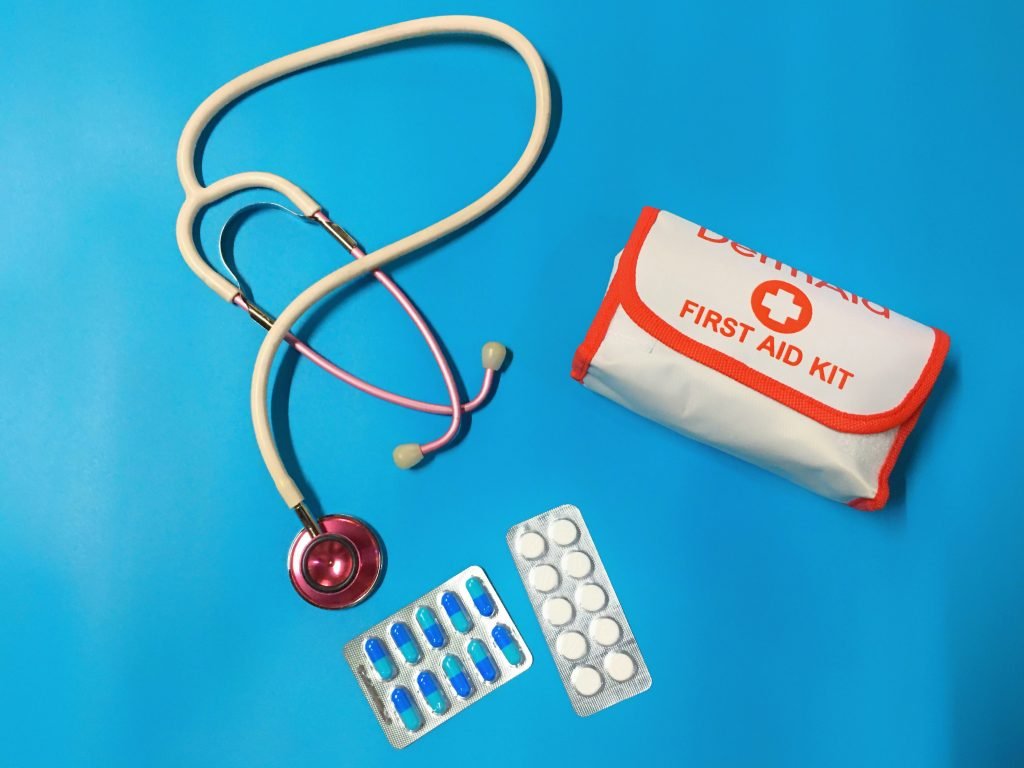 – How Do I Choose The Right Outdoor First Aid Kit For My Needs?