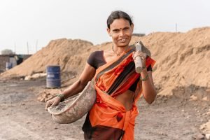 what is the difference between organic and synthetic fertilizers